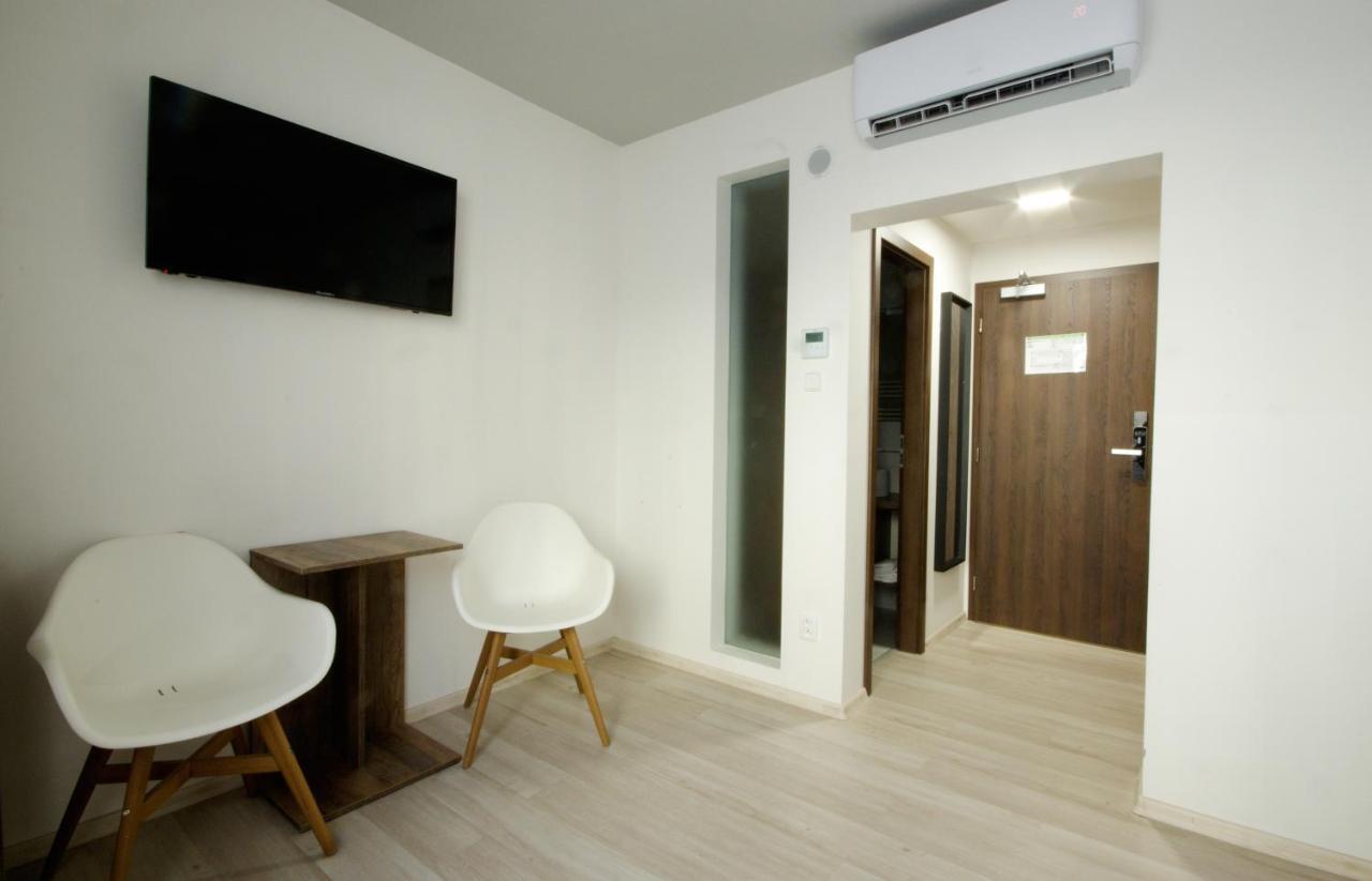 Adeba Hotel Prague Ngoại thất bức ảnh