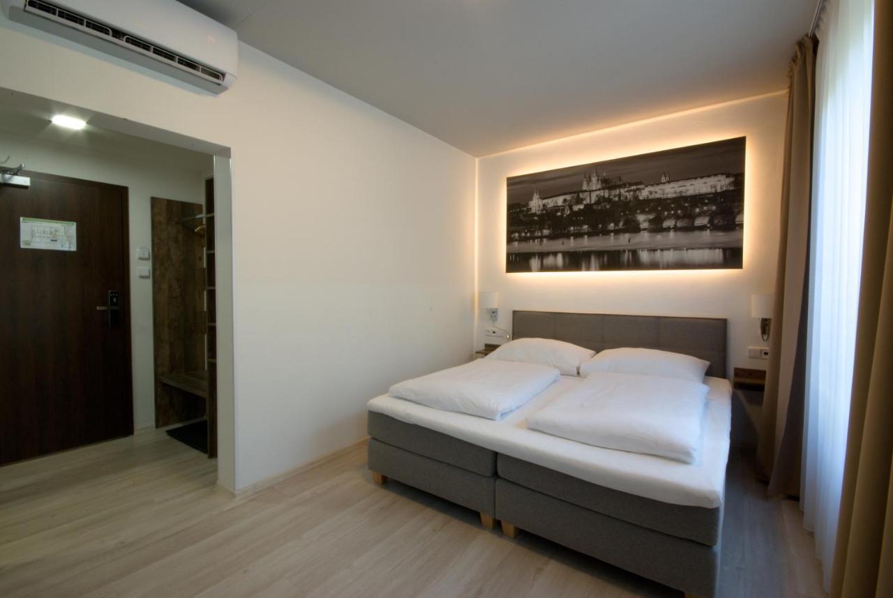 Adeba Hotel Prague Ngoại thất bức ảnh