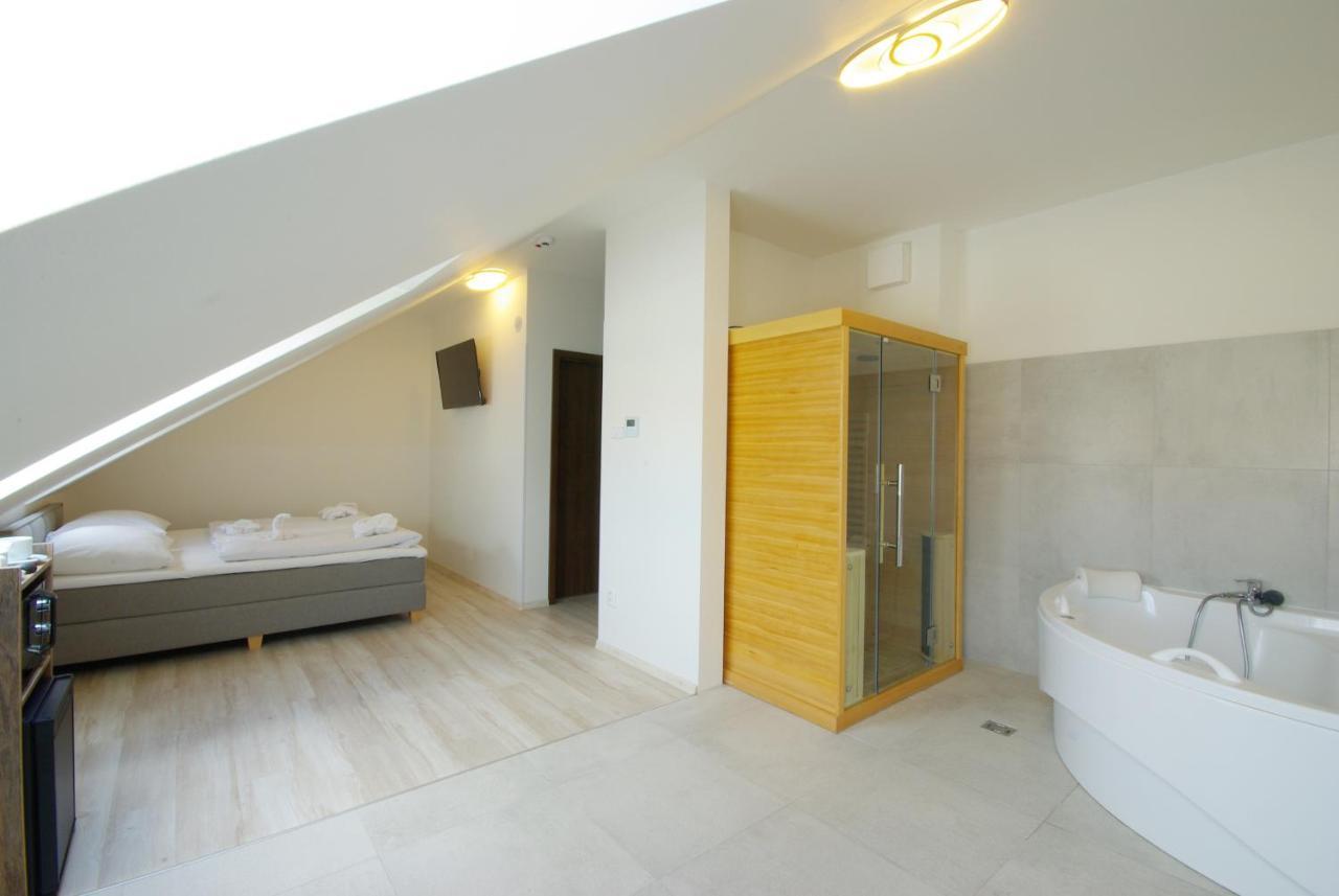 Adeba Hotel Prague Ngoại thất bức ảnh